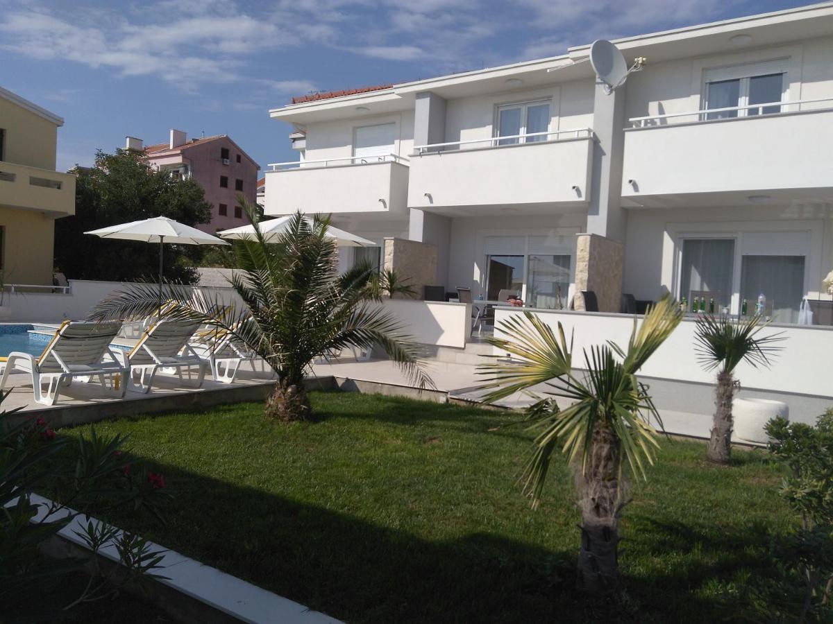 Luxury Apartments Cuba 1 Novalja Exterior foto