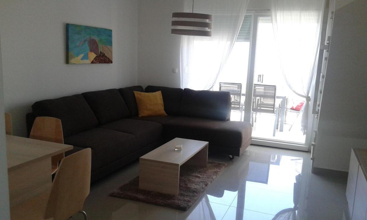 Luxury Apartments Cuba 1 Novalja Exterior foto
